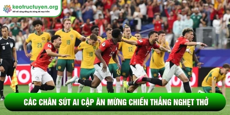 Các chân sút Ai Cập ăn mừng chiến thắng nghẹt thở